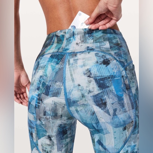 Lululemon On Pace Crop 21" Size 6 - Picture 5 of 11